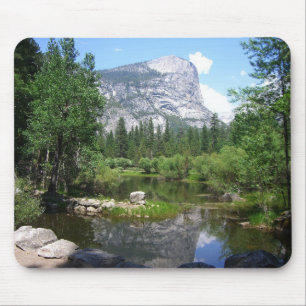 Blick auf den Mirror Lake im Yosemite National Par Mousepad