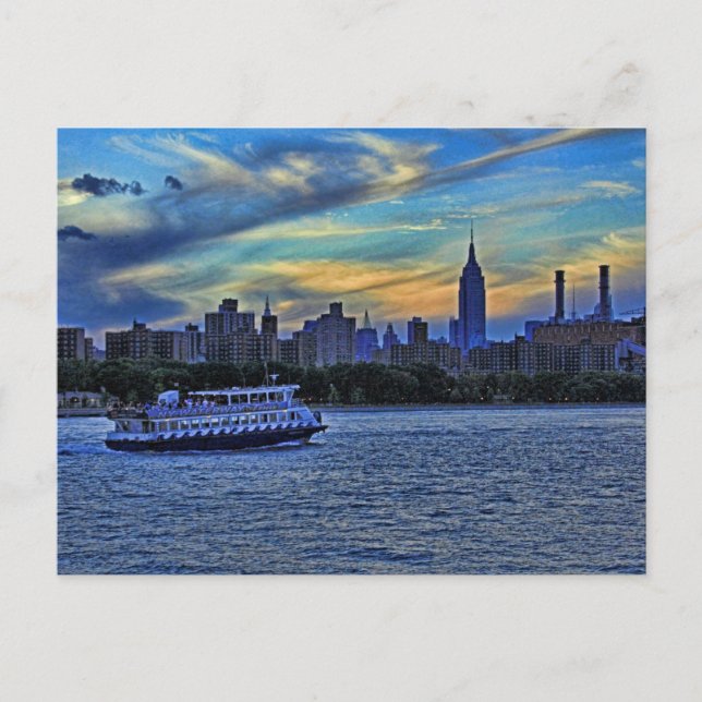Blick auf den Ost-Fluss über die NYC-Skyline Postkarte (Vorderseite)