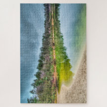 Blick auf den See im Herbst frei