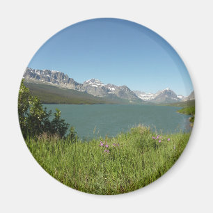 Blick auf den Swiftcurrent Lake im Glacier-Nationa Magnet