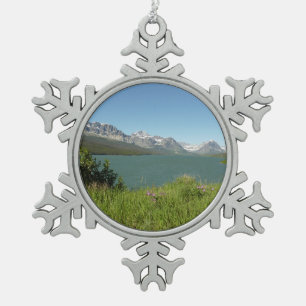 Blick auf den Swiftcurrent Lake im Glacier-Nationa Schneeflocken Zinn-Ornament