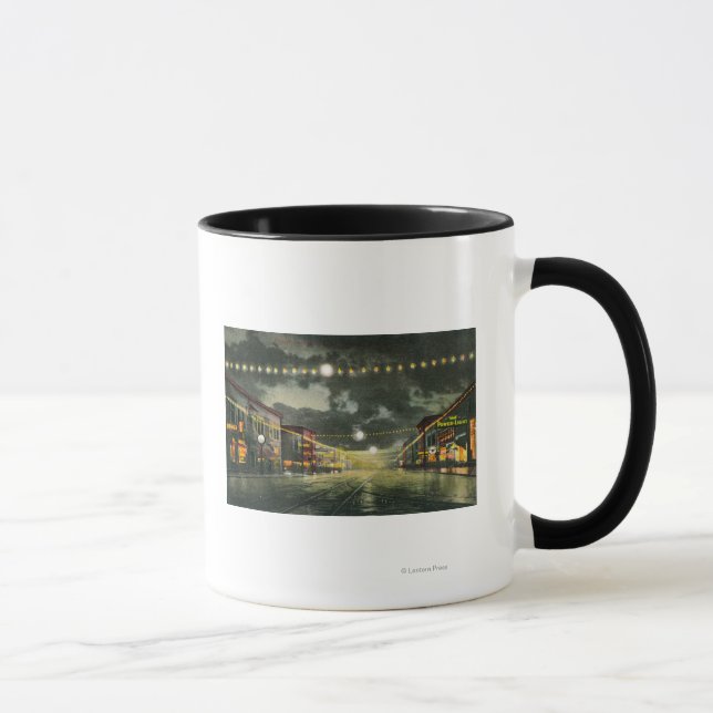Blick auf die Hewitt Avenue in der Nacht Tasse (Rechts)