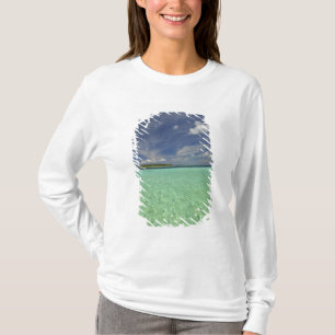 Blick auf die Insel Funadoo von Funadovilligilli 2 T-Shirt