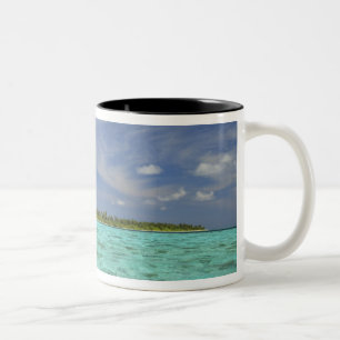 Blick auf die Insel Funadoo von Funadovilligilli 3 Zweifarbige Tasse