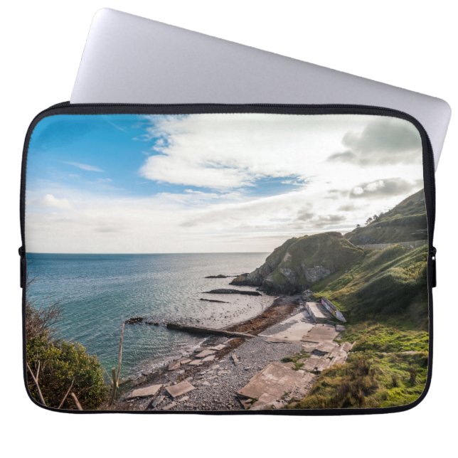 Blick auf die irische Küste Laptopschutzhülle (Vorderseite)