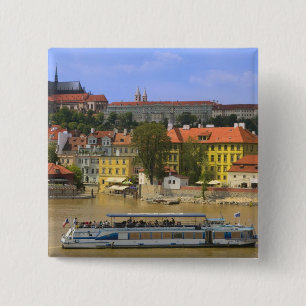 Blick auf die Prager Burg und die Stadt an der Mol Button