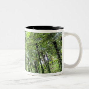 Blick auf die Vegetation im Bali Botanischen Garte Zweifarbige Tasse