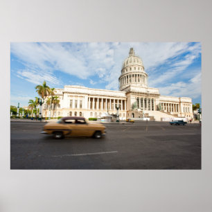 Blick auf ein Gebäude des Kapitols in Havanna, Kub Poster