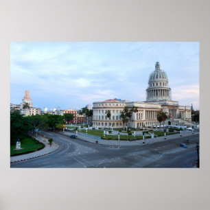 Blick auf ein Gebäude des Kapitols in Havanna, Kub Poster