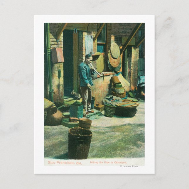 Blick auf einen Mann, der aus seinem Rohr raucht Postkarte (Vorderseite)