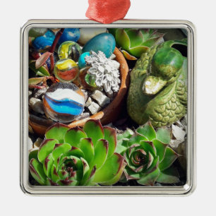 Blick auf Hübsche Enten und sukkulente Pflanze Silbernes Ornament