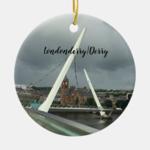 Blick auf Londonderry von der Brücke Keramik-Ornam Keramik Ornament