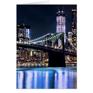 Blick auf New Yorks Brooklyn Bridge-Reflexion
