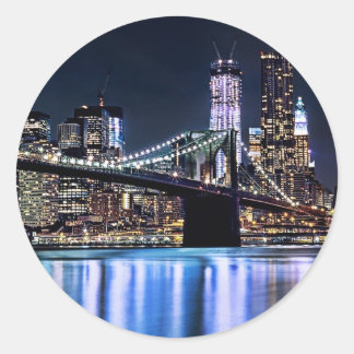 Blick auf New Yorks Brooklyn Bridge-Reflexion Runder Aufkleber