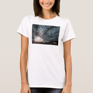 Blick aus einer Eishöhle, Island T-Shirt