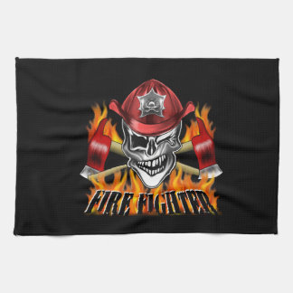 Blinzeln des Feuerwehrmann-Schädels und der Handtuch