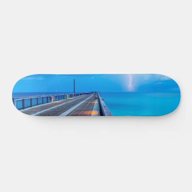 Blitze am Navarre Beach Pier Skateboard (Horizontal)