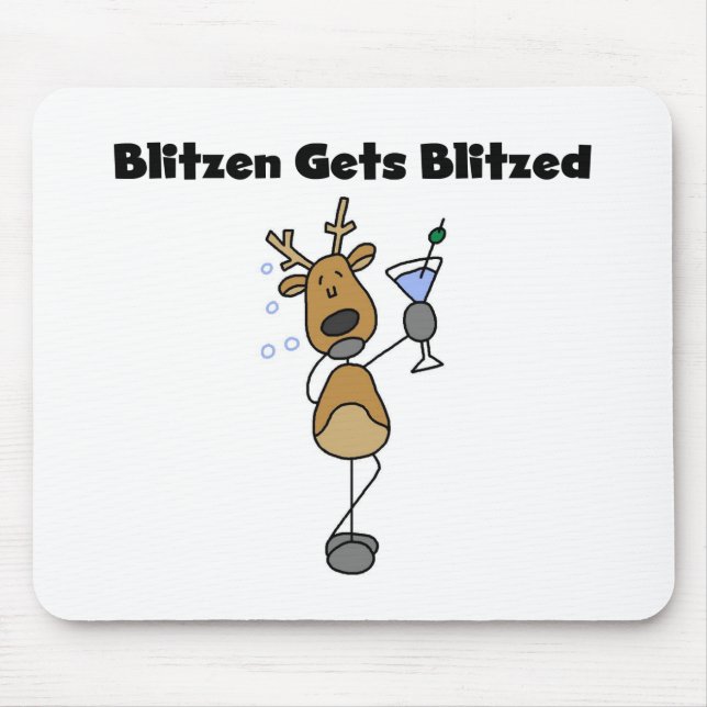 Blitzen Gets Blitzed Reindeer Tshirts und Geschenk Mousepad (Vorne)