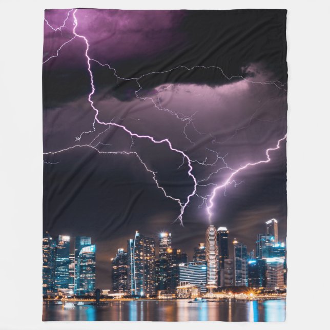 BLITZSCHLAG FLEECEDECKE (Vorderseite)