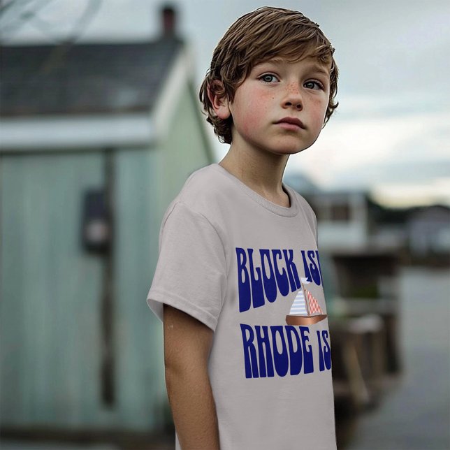 Block Island Segelboot Tri-Blend Shirt (Von Creator hochgeladen)