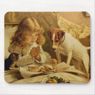 Blond Girl Gebet mit ihrem Hund und ihrer Katze Mousepad