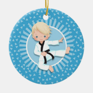 Blonde Karate-Jungen-Judo-Kampfkünste Keramik Ornament