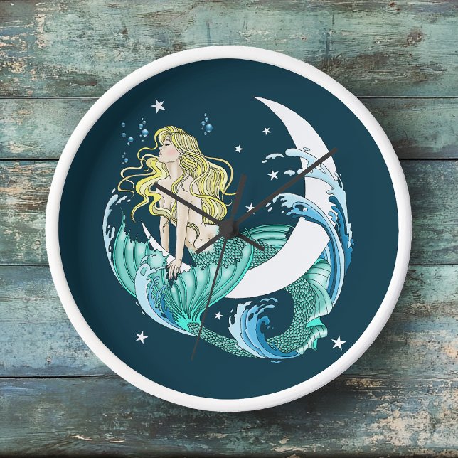 Blonde Mermaid Moon Fantasy Art Deco Uhr (Von Creator hochgeladen)