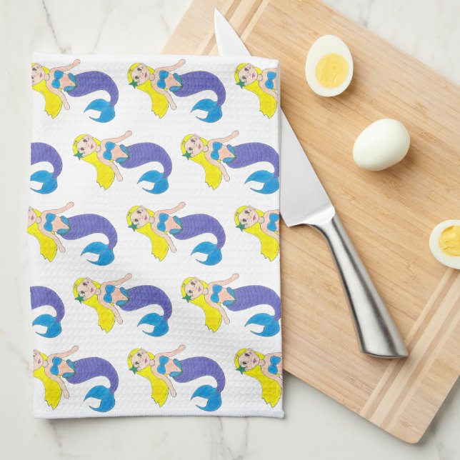 Blonde Schwimmen Meerjungfrau Lila Schwanz Meer Geschirrtuch (Viertel Falte)