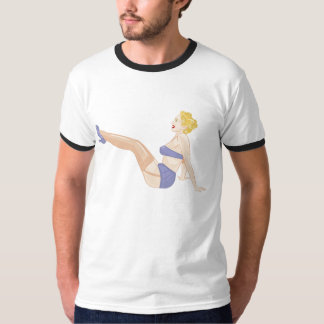 Blondes Button herauf Mädchen im Pantyhose und in T-Shirt
