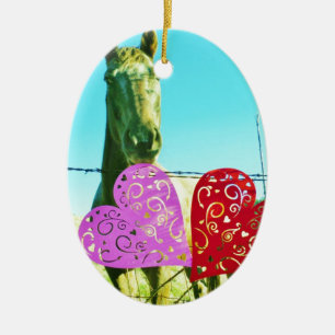 Blondes Pferd und rosa und rote Herzen Keramikornament