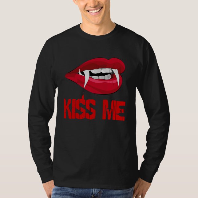 Blood Red Vampire Lips Halloween Kiss Me T-Shirt (Vorderseite)