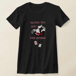 Blood Tea and Red String - Kleineres Design T-Shirt