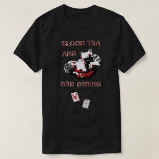 Blood Tea & Red String - Größeres Design-ALLE STIL T-Shirt