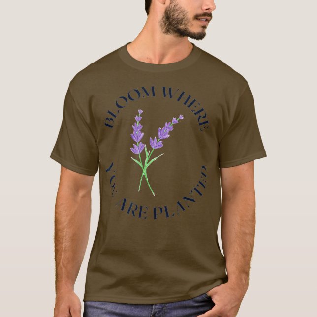 BLOOM, WO SIE lila Blüten PLANEN T-Shirt (Vorderseite)