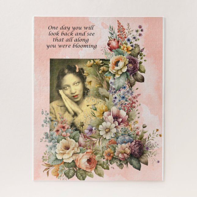 "Blooming all Along" Zitat hübsche Mädchen und Blu Puzzle (Vertikal)