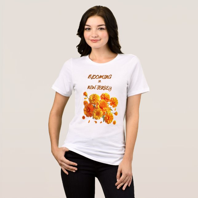 BLOOMING IN NJ MARIGOLD , FLORAL SHORT SLEEVE  Tri-Blend SHIRT (Vorderseite voll)
