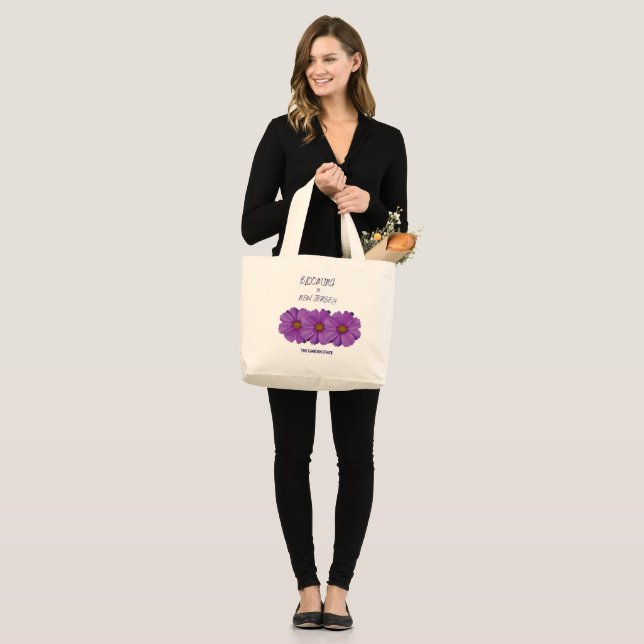 BLOOMING IN NJ, PURPLE COSMOS FLORAL TOTE BAG JUMBO STOFFBEUTEL (Vorderseite (Model))