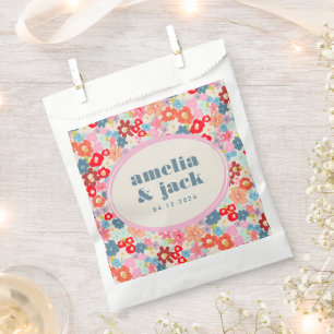 Blooming Joy Bright Floral Maximalist Wedding Geschenktütchen