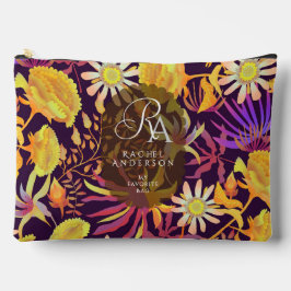 Blooming Mystical Floral Monogram Brown Zubehörtasche