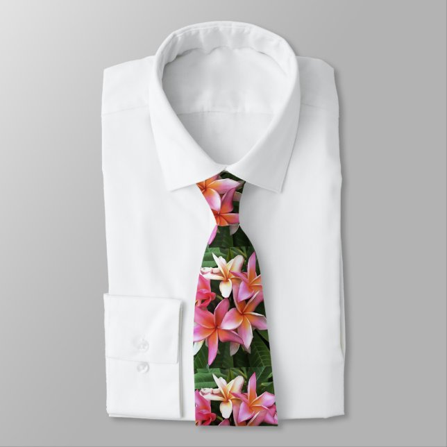 Blossom-Kranz von hellrosa Frangipani Krawatte (Gebunden)