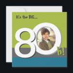 Blue 80th Big 8-Oh! Geburtstagspartei von Foto-Vor Einladung<br><div class="desc">Eine moderne grüne & blaue 80. Geburtstagsfeier,  die ein Foto des Geburtstagsjungen hinzufügen soll. Bitte senden Sie mir eine E-Mail,  wenn Sie Hilfe bei der Anpassung Ihres Designs benötigen.</div>