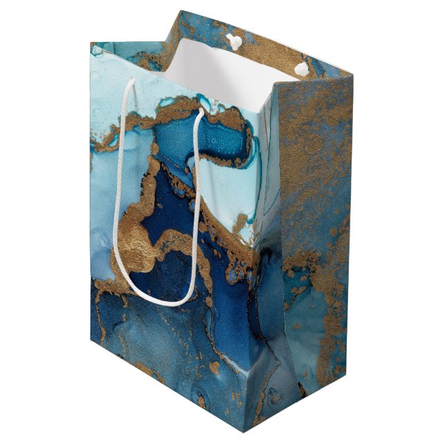 Blue and Gold Agate Marble Geode Gift Wrap Mittlere Geschenktüte (Vorderseite Schrägansicht)