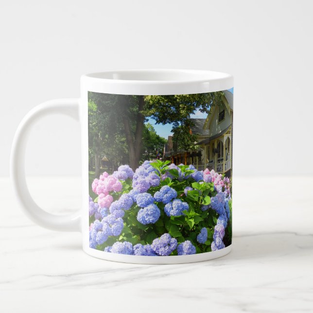 Blue and Pink Hydrangeas - Martha's Vineyard Jumbo-Tasse (Links)