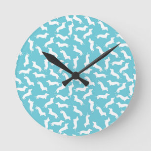 Blue and White Dachshund Wall Clock Runde Wanduhr
