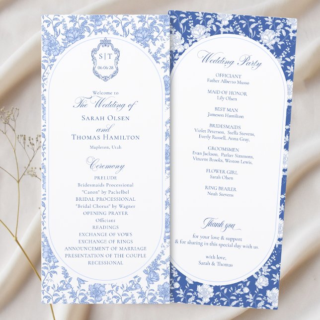 Blue and White Floral Chinoiserie Wedding Program (Von Creator hochgeladen)