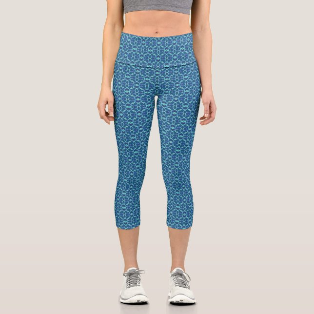 Blue Aquamarin Openwork Lace Pattern Capri Leggings (Vorderseite)