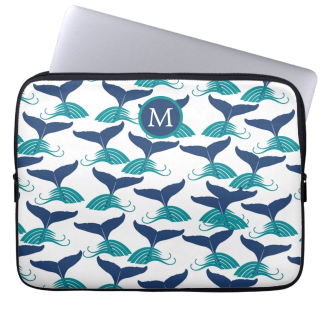 Blue Aquamarin Whale Schwanz Monogram Laptop Sleev Laptopschutzhülle (Vorderseite)