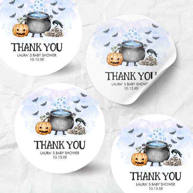 Blue Baby is Brewing Halloween Baby Shower Runder Aufkleber (Blue Baby is Brewing Halloween Baby Shower Round Sticker)