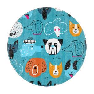 Blue Background, spielerisches Hundeschema. Schneidebrett