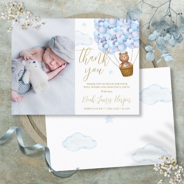 Blue Balloons Bear Vielen Dank Baby Foto Birth Ankündigungspostkarte (Blue Balloons Bear Thank You Baby Photo Birth Announcement Postcard)